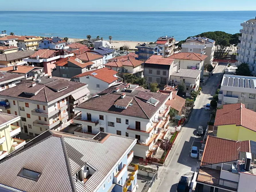 Immagine 51 di Appartamento in vendita  in Via Emilia 12 a Alba Adriatica