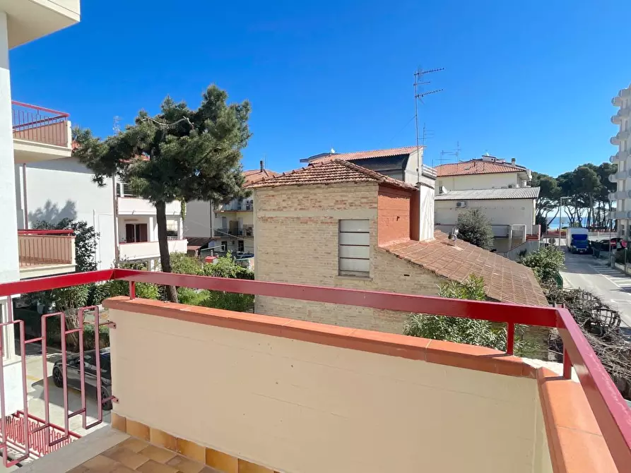 Immagine 58 di Appartamento in vendita  in Via Emilia 12 a Alba Adriatica