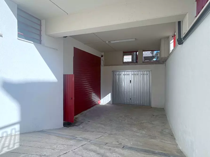 Immagine 24 di Appartamento in vendita  in Via Emilia 12 a Alba Adriatica