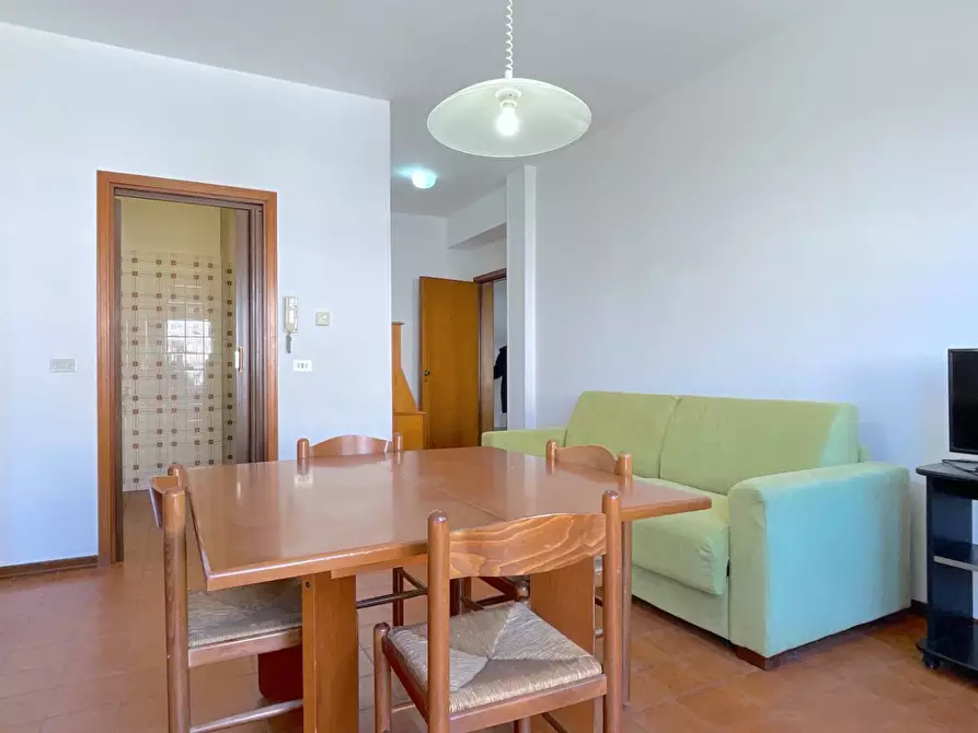 Immagine 62 di Appartamento in vendita  in Via Emilia 12 a Alba Adriatica