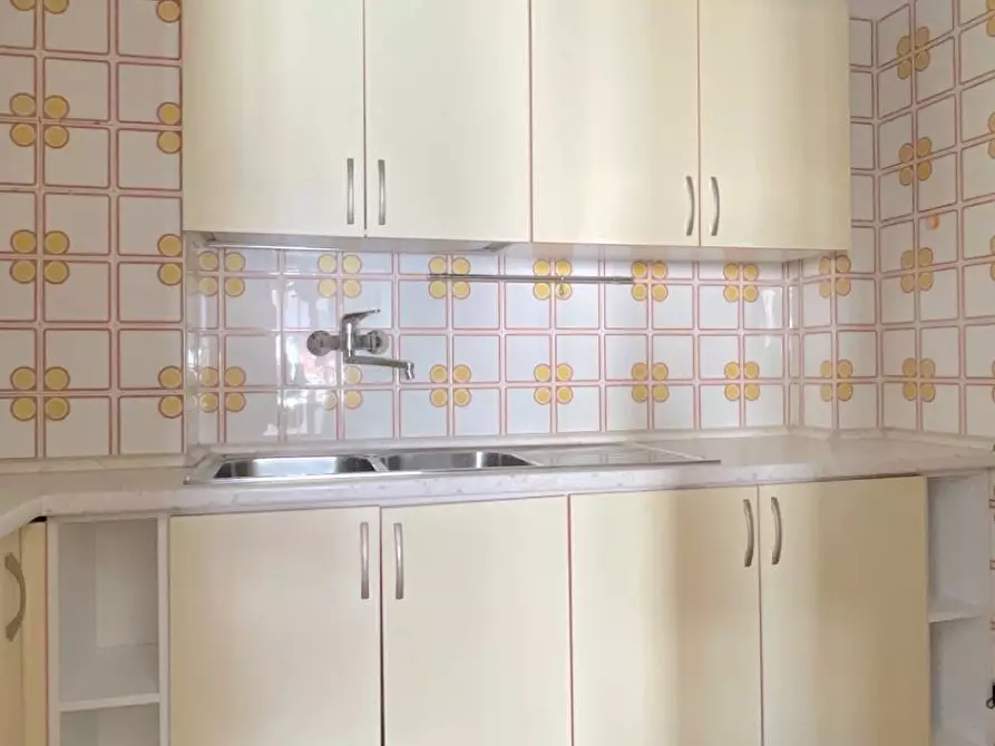 Immagine 9 di Appartamento in vendita  in Via Emilia 12 a Alba Adriatica