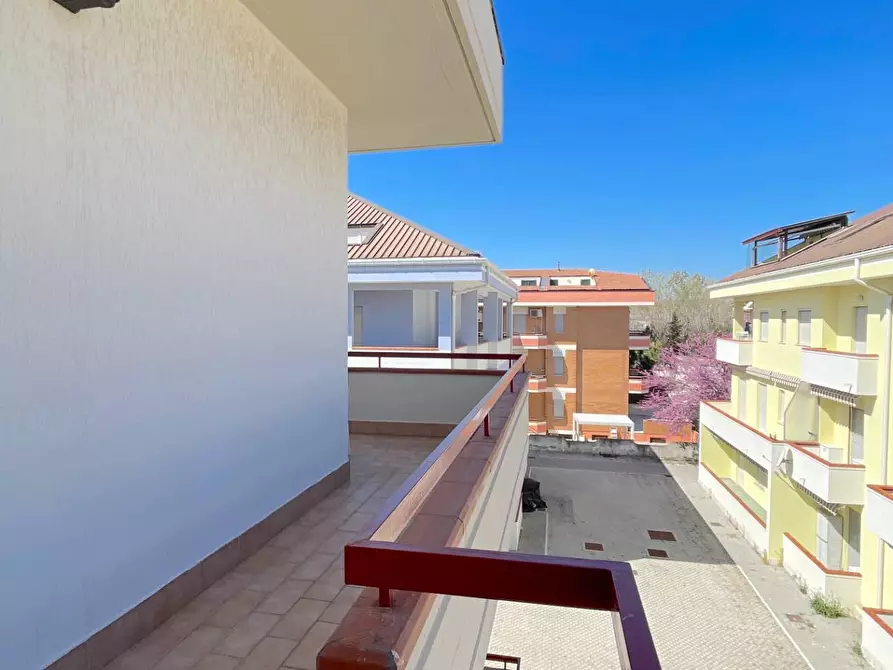 Immagine 59 di Appartamento in vendita  in Via Emilia 12 a Alba Adriatica