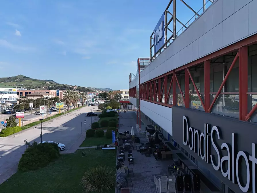 Immagine 13 di Laboratorio in vendita  in Via Pasubio 15 a San Benedetto Del Tronto