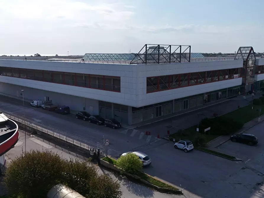 Immagine 30 di Laboratorio in vendita  in Via Pasubio 15 a San Benedetto Del Tronto