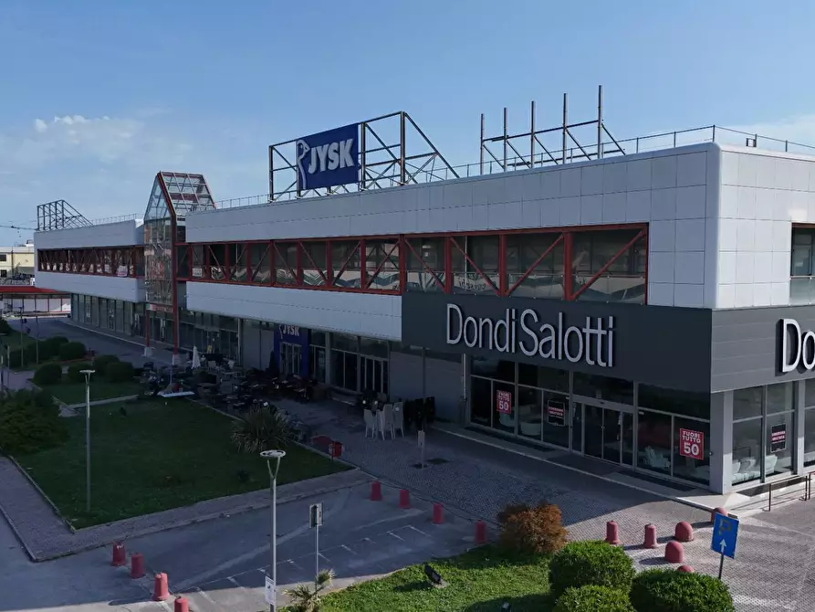 Immagine 34 di Laboratorio in vendita  in Via Pasubio 15 a San Benedetto Del Tronto