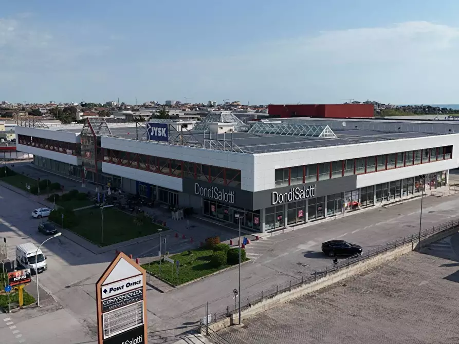 Immagine 35 di Laboratorio in vendita  in Via Pasubio 15 a San Benedetto Del Tronto