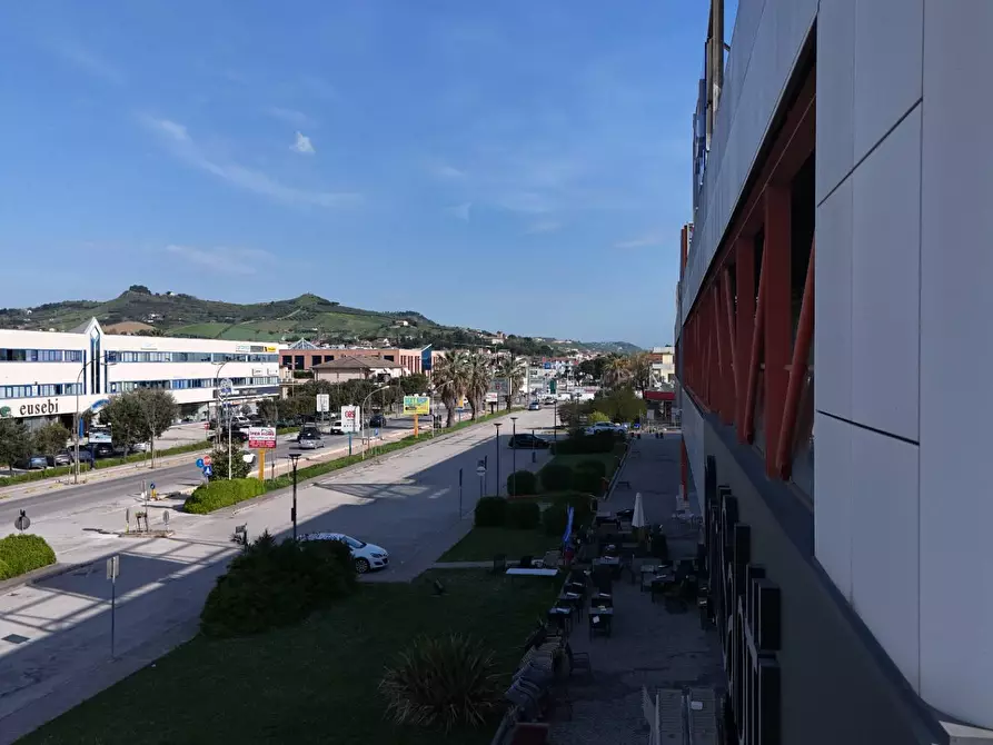 Immagine 38 di Laboratorio in vendita  in Via Pasubio 15 a San Benedetto Del Tronto