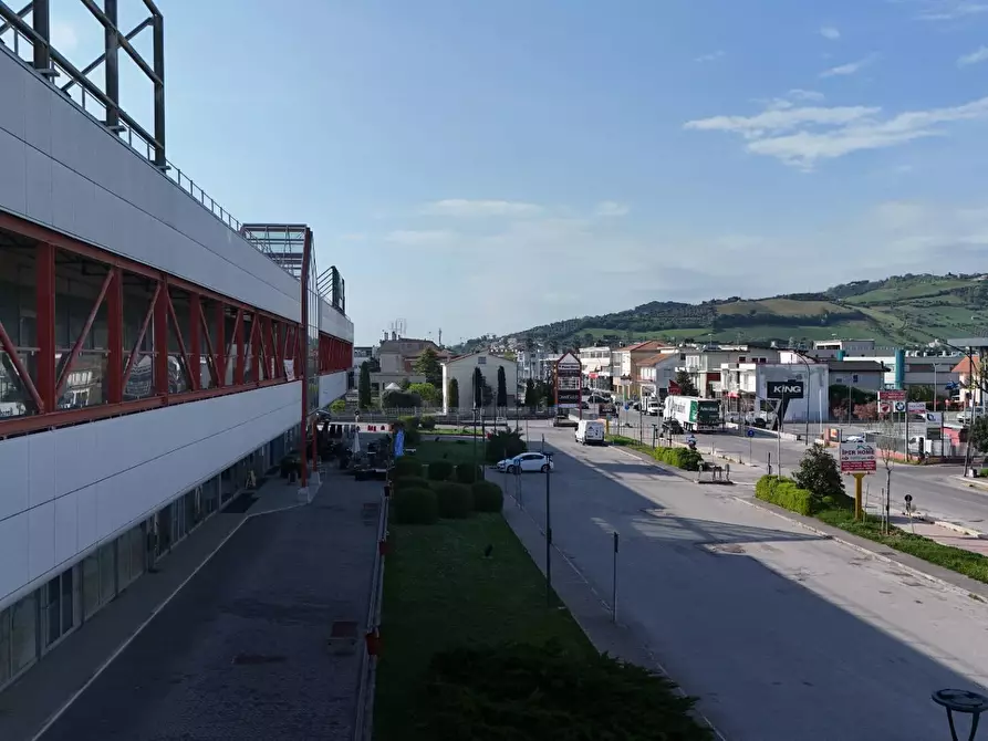 Immagine 39 di Laboratorio in vendita  in Via Pasubio 15 a San Benedetto Del Tronto