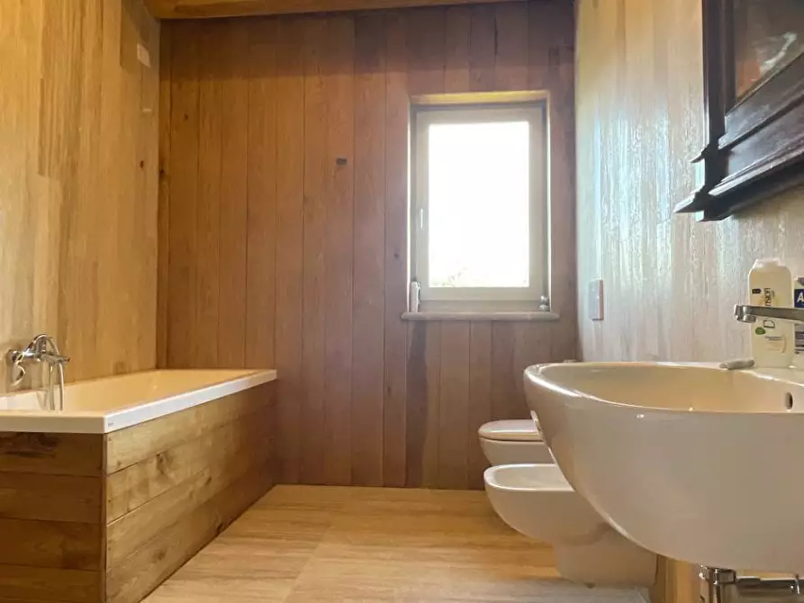 Immagine 34 di Rustico / casale in vendita  in Via Belsito 2 a Castorano