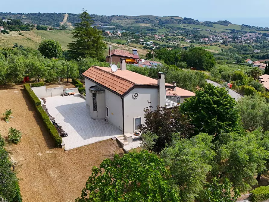 Immagine 4 di Villa in vendita  in Via Dei Tigli 6 a San Benedetto Del Tronto