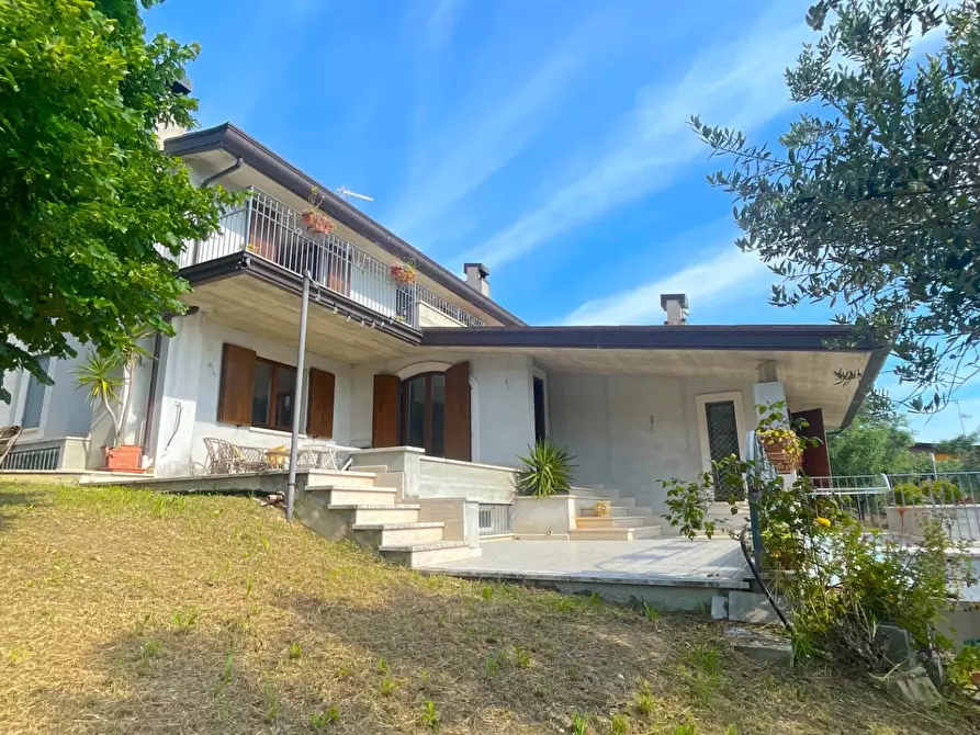 Immagine 3 di Villa in vendita  in Via Dei Tigli 6 a San Benedetto Del Tronto