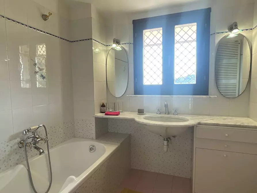 Immagine 28 di Villa in vendita  in Via Dei Tigli 6 a San Benedetto Del Tronto