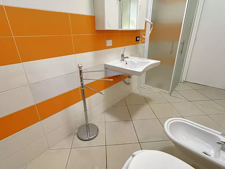 Immagine 9 di Appartamento in vendita  in via Cherubini 9 a San Benedetto Del Tronto