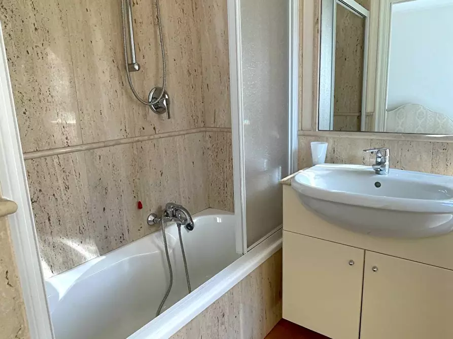 Immagine 24 di Appartamento in vendita  in Vicolo Piemonte 3 a San Benedetto Del Tronto