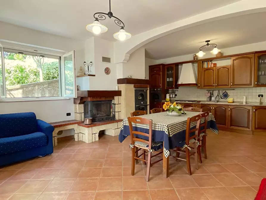 Immagine 8 di Villa in vendita  in Via della Repubblica 20 a Rotella