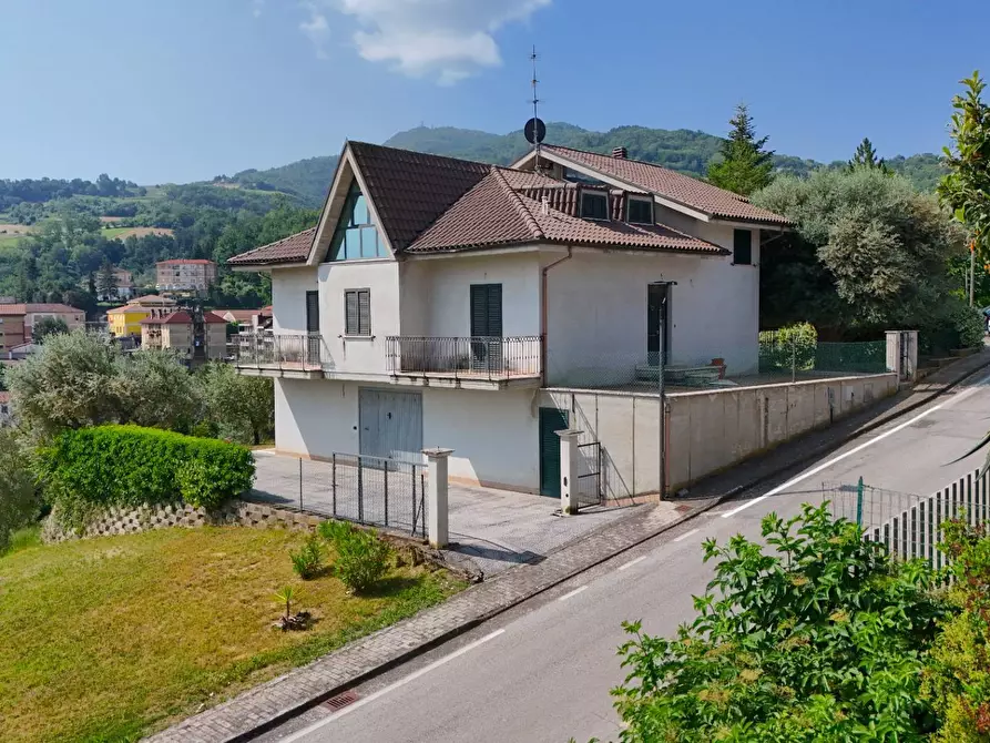 Immagine 43 di Villa in vendita  in Via della Repubblica 20 a Rotella