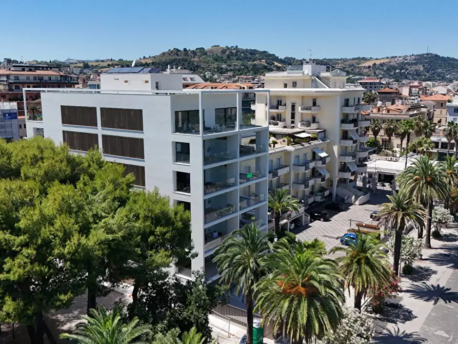 Immagine 31 di Appartamento in vendita  in Viale Bruno Buozzi snc a San Benedetto Del Tronto
