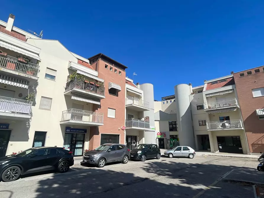 Immagine 12 di Appartamento in vendita  in Piazza Kolbe 6 a San Benedetto Del Tronto