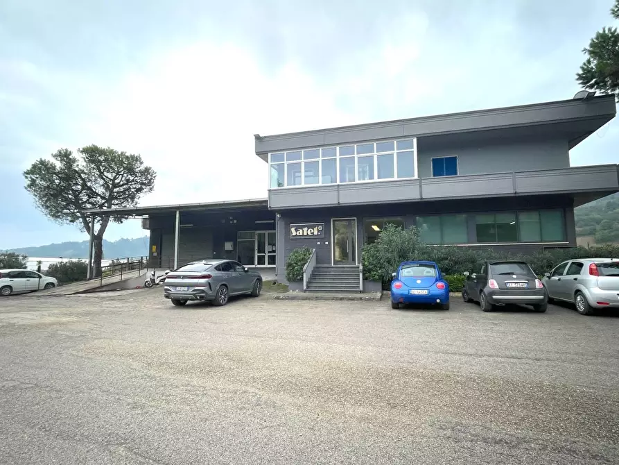 locale di sgombero in vendita a Ripatransone