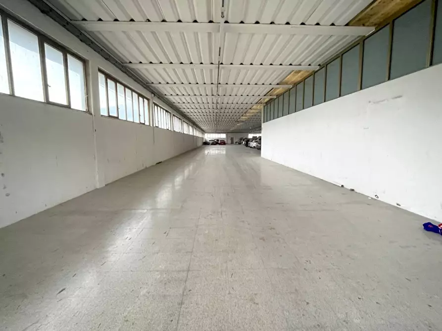 Immagine 7 di Laboratorio in vendita  in Contrada Tesino 40 a Ripatransone