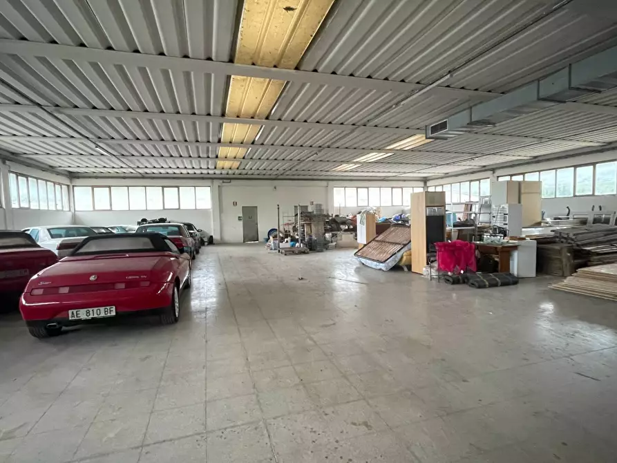 Immagine 13 di Laboratorio in vendita  in Contrada Tesino 40 a Ripatransone