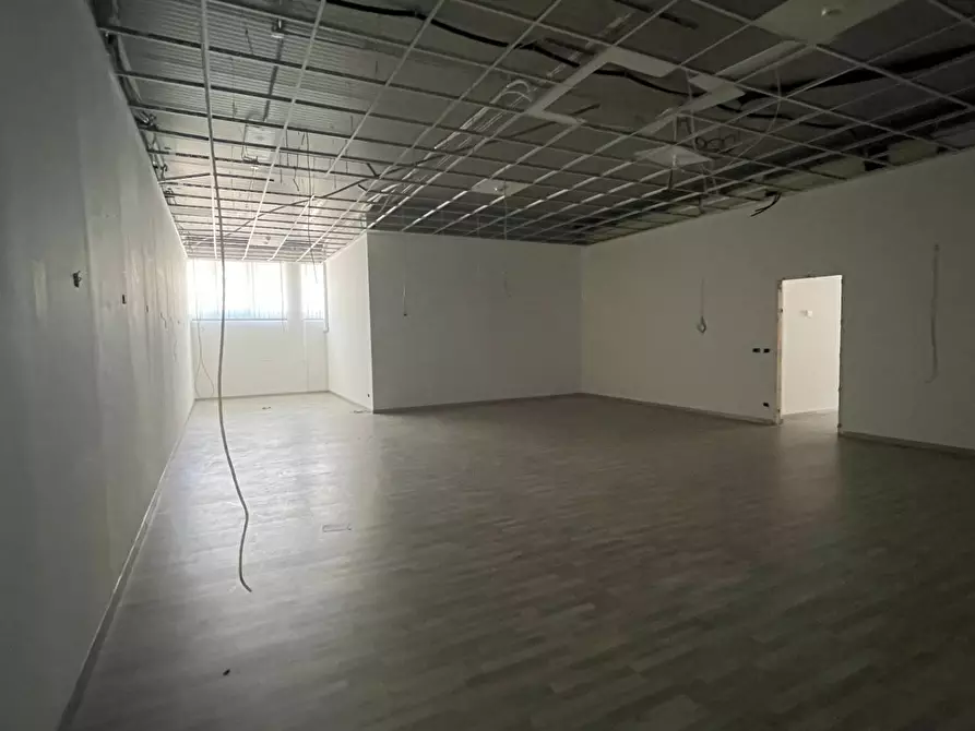 Immagine 28 di Laboratorio in vendita  in Contrada Tesino 40 a Ripatransone