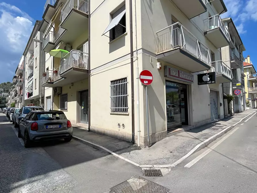 Immagine 4 di Locale commerciale in vendita  in Via Marsala 55 a San Benedetto Del Tronto