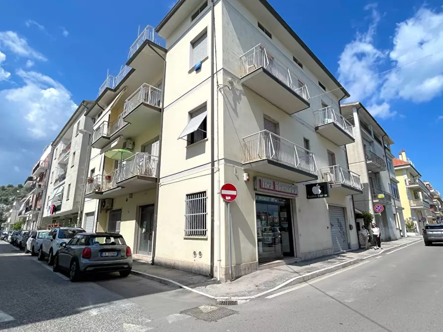 Immagine 1 di Locale commerciale in vendita  in Via Marsala 55 a San Benedetto Del Tronto
