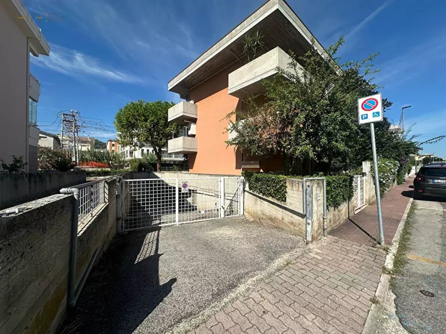 Immagine 7 di Appartamento in vendita  in Via Ponza 106 a Grottammare