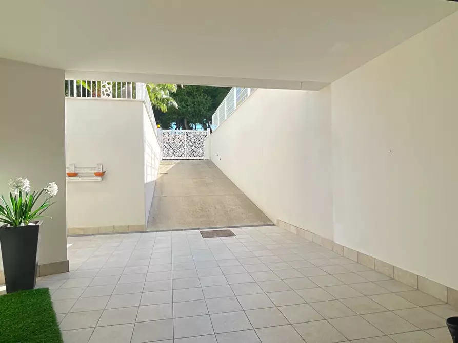 Immagine 40 di Villetta a schiera in vendita  in Via Domanico Scarlatti 32 / 34 a San Benedetto Del Tronto