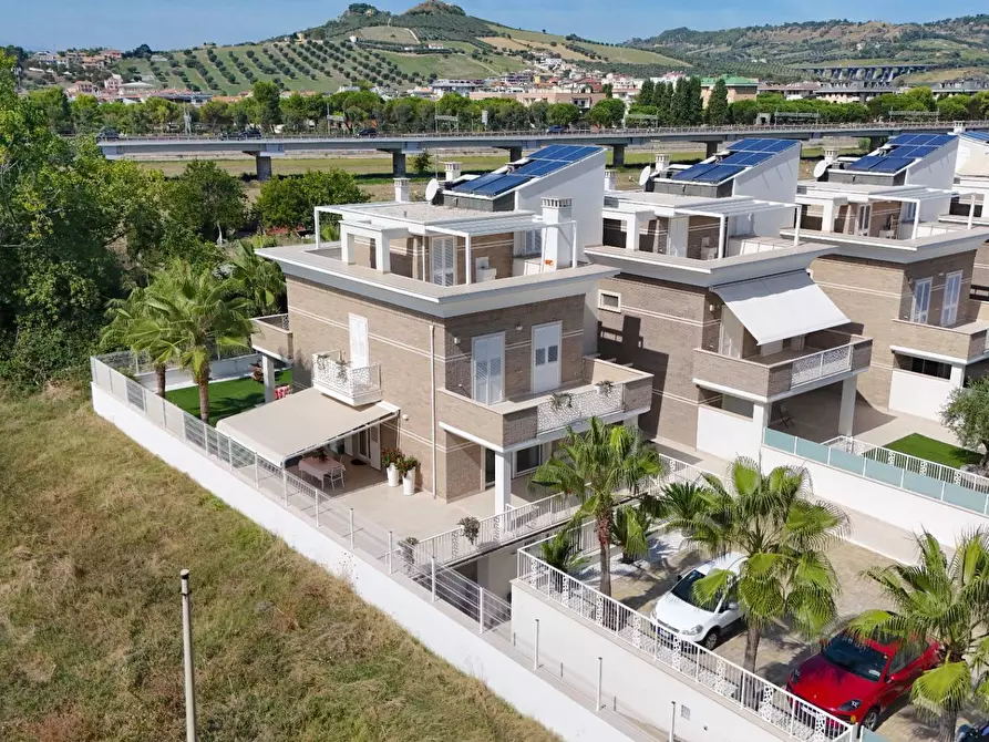 Immagine 117 di Villetta a schiera in vendita  in Via Domanico Scarlatti 32 / 34 a San Benedetto Del Tronto