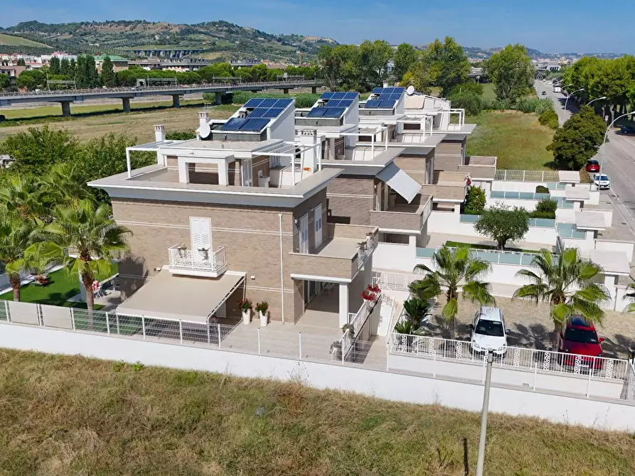 Immagine 118 di Villetta a schiera in vendita  in Via Domanico Scarlatti 32 / 34 a San Benedetto Del Tronto