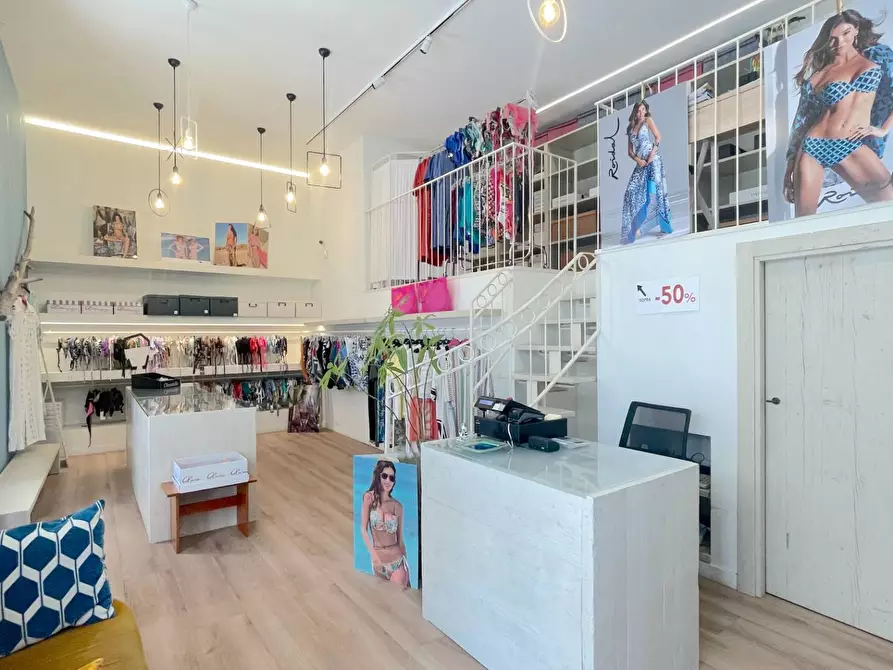 Immagine 6 di Attività commerciale in vendita  in Via dei Laureati 2/b a San Benedetto Del Tronto