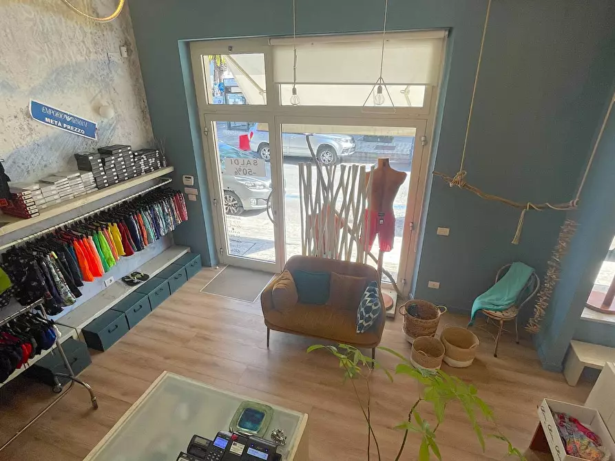 Immagine 15 di Attività commerciale in vendita  in Via dei Laureati 2/b a San Benedetto Del Tronto