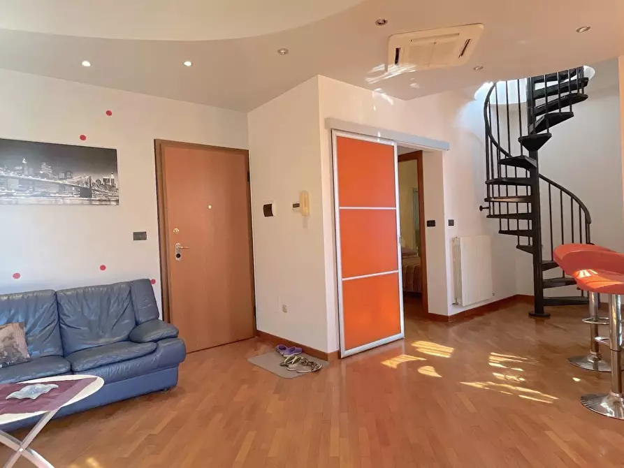 Immagine 4 di Appartamento in vendita  in Viua Ugo Foscolo 27 a San Benedetto Del Tronto