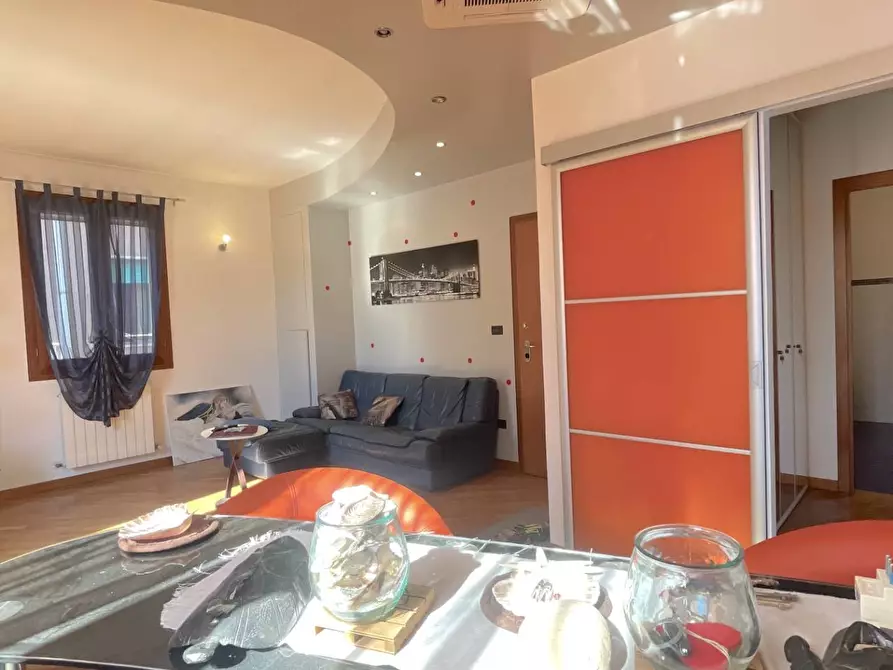 Immagine 5 di Appartamento in vendita  in Viua Ugo Foscolo 27 a San Benedetto Del Tronto