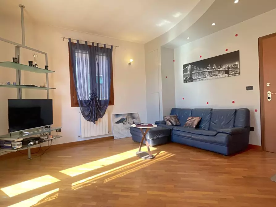 Immagine 6 di Appartamento in vendita  in Viua Ugo Foscolo 27 a San Benedetto Del Tronto