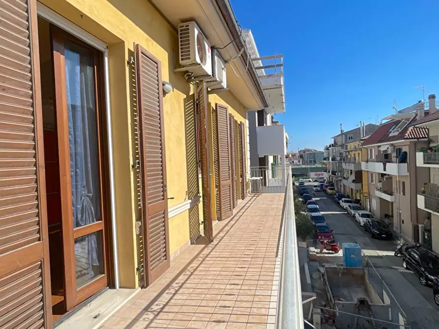 Immagine 8 di Appartamento in vendita  in Viua Ugo Foscolo 27 a San Benedetto Del Tronto