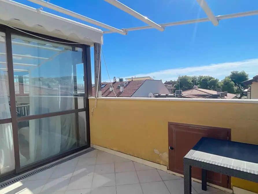 Immagine 21 di Appartamento in vendita  in Viua Ugo Foscolo 27 a San Benedetto Del Tronto