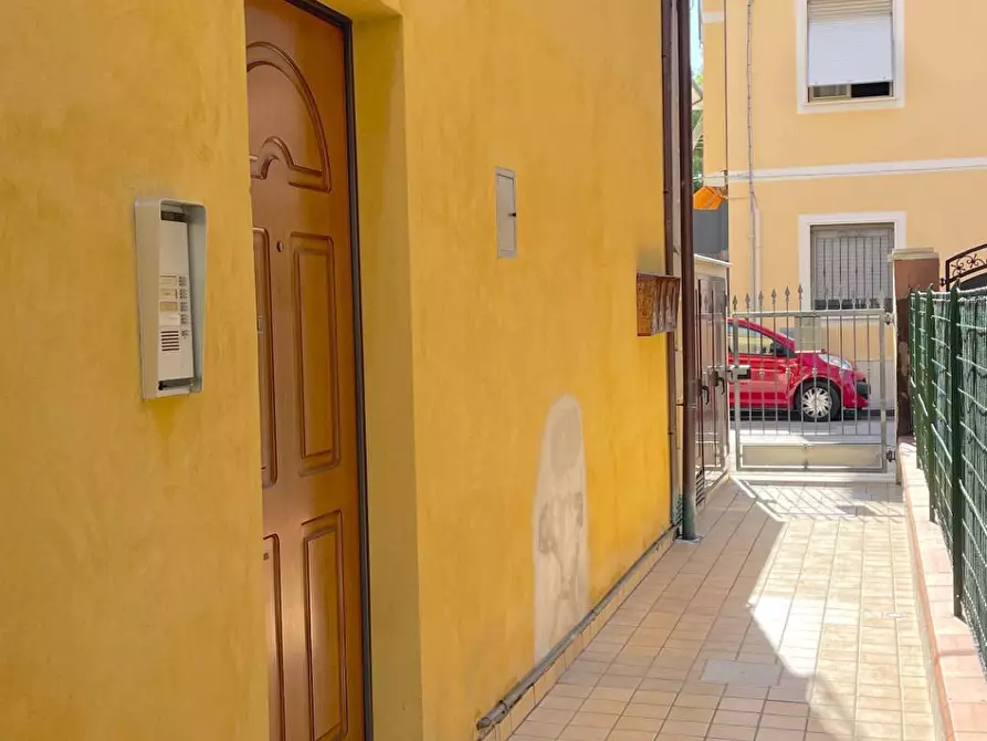 Immagine 25 di Appartamento in vendita  in Viua Ugo Foscolo 27 a San Benedetto Del Tronto