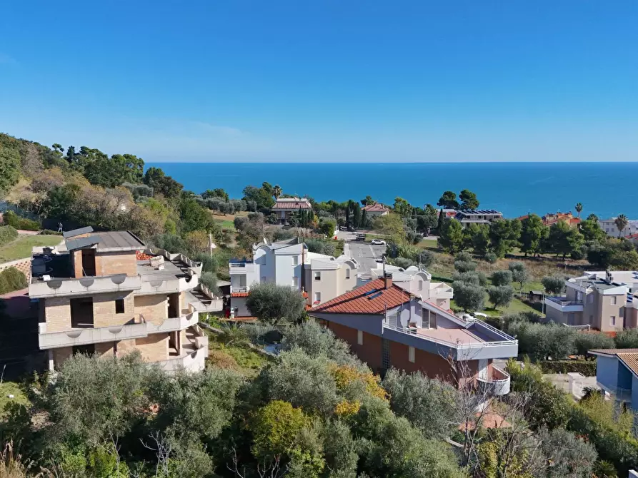 Immagine 8 di Villa in vendita  in Strada Provinciale Cuprense 62 a Grottammare