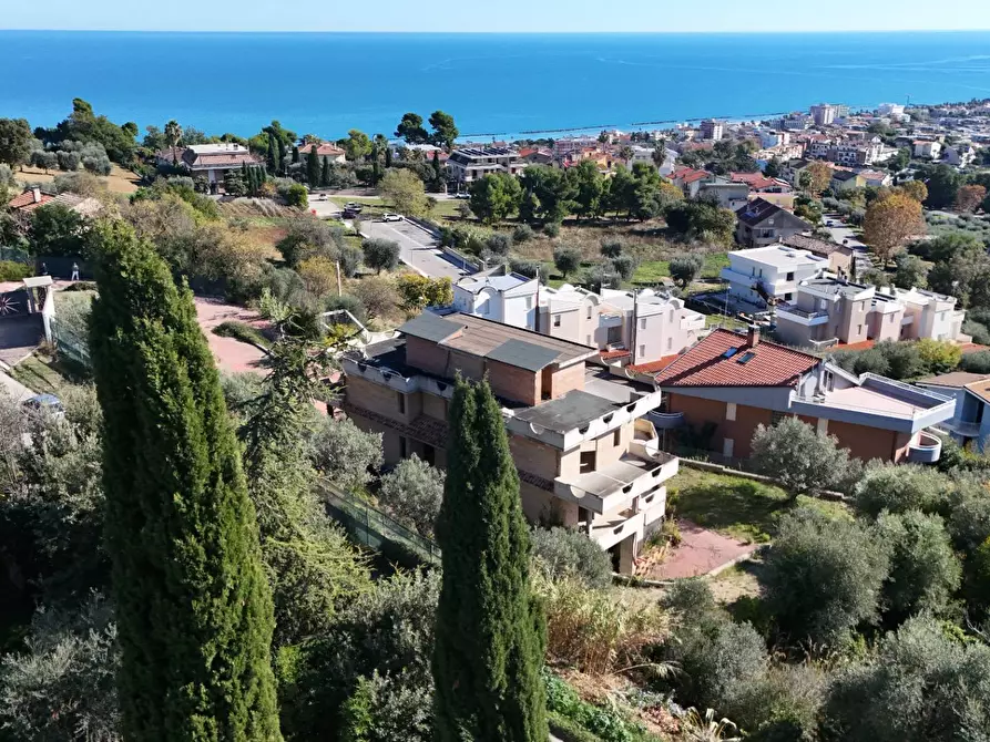 Immagine 11 di Villa in vendita  in Strada Provinciale Cuprense 62 a Grottammare