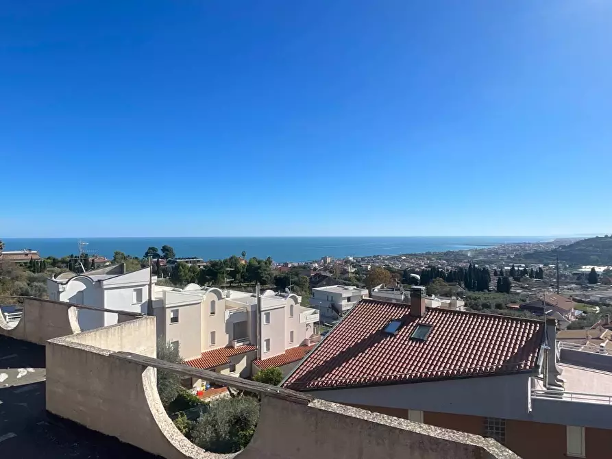 Immagine 44 di Villa in vendita  in Strada Provinciale Cuprense 62 a Grottammare