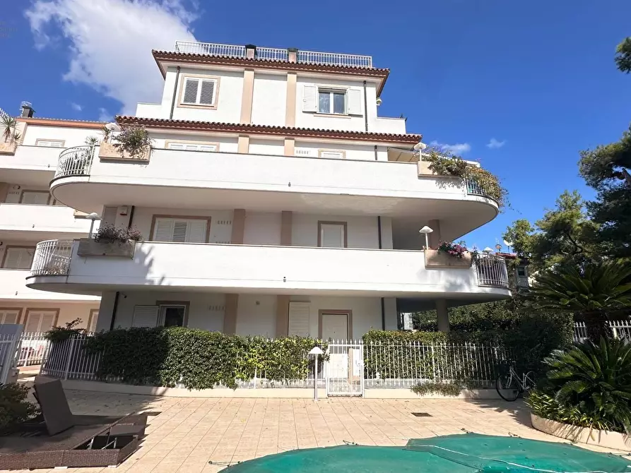 Immagine 3 di Appartamento in vendita  in Lungomare Trieste 54 a San Benedetto Del Tronto