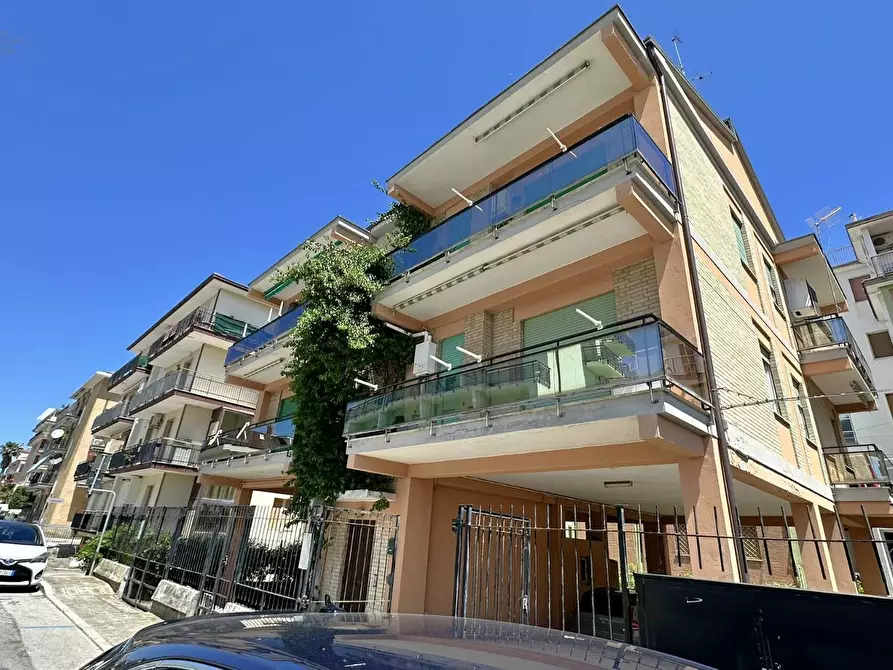 Immagine 22 di Appartamento in vendita  in Via Dei Mille 66 a San Benedetto Del Tronto