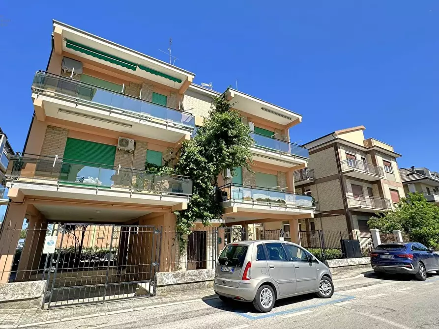 Immagine 3 di Appartamento in vendita  in Via Dei Mille 66 a San Benedetto Del Tronto