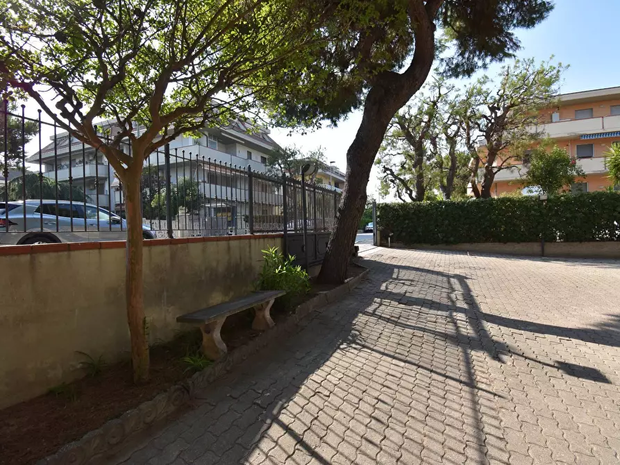 Immagine 14 di Appartamento in vendita  in via Bartolomeo Colleoni 75 a San Benedetto Del Tronto