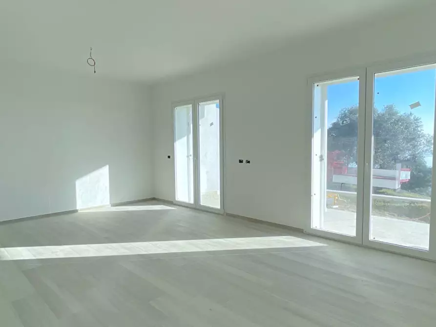 Immagine 18 di Villetta a schiera in vendita  in via vascello a Tortoreto