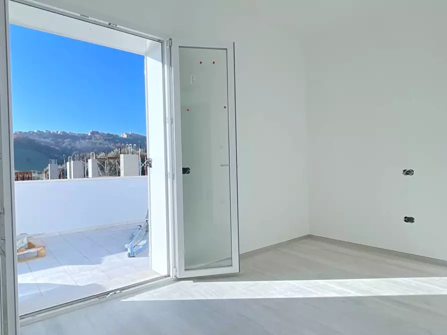 Immagine 25 di Villetta a schiera in vendita  in via vascello a Tortoreto