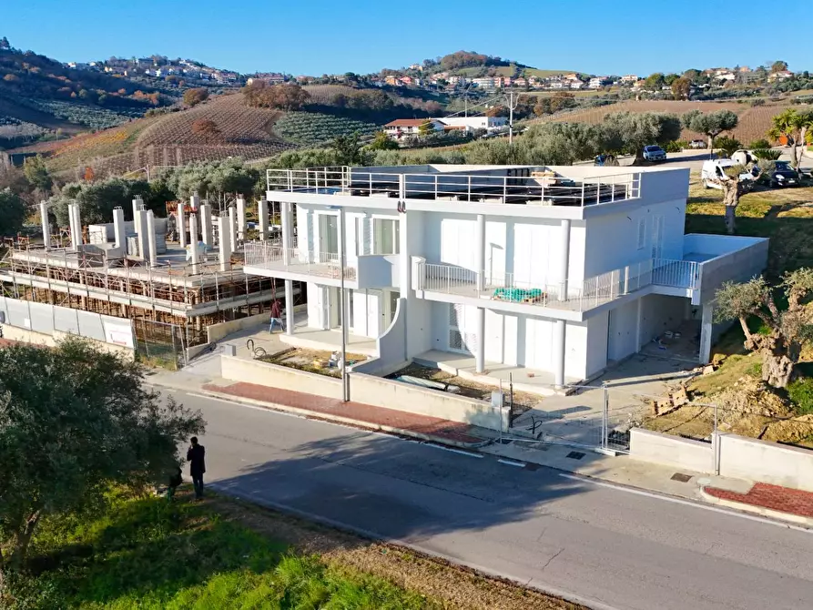 Immagine 29 di Villetta a schiera in vendita  in via vascello a Tortoreto